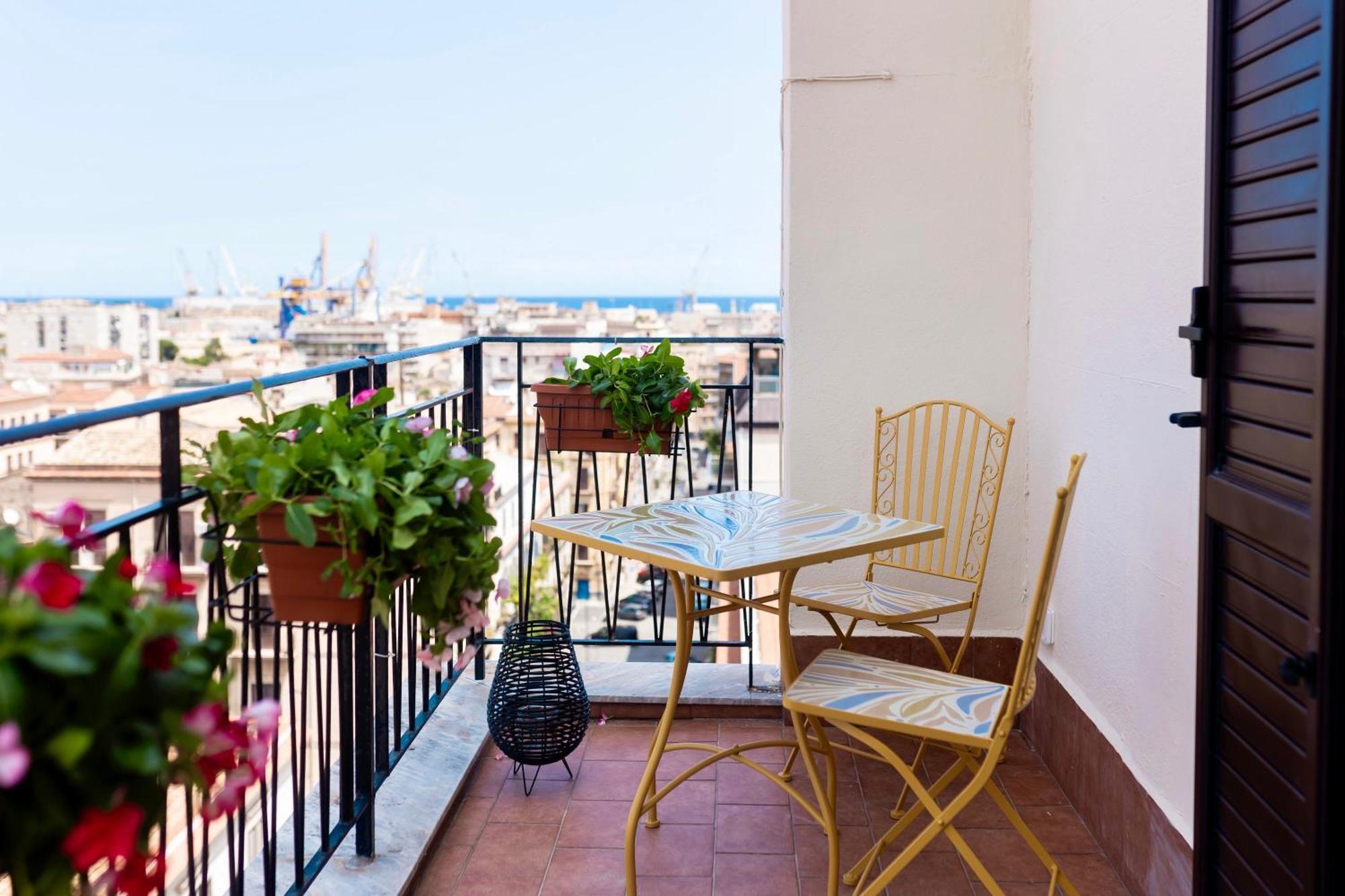 Politeama Charming Apartment Palermo Eksteriør billede